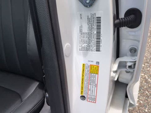 New 2026 Acura Integra FWD image 36