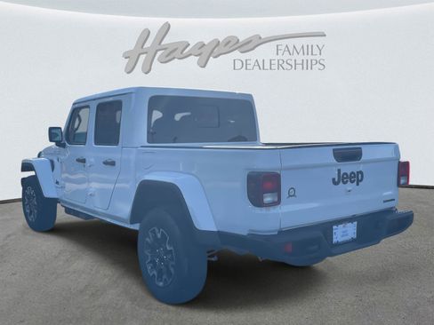 New 2026 Jeep Gladiator Sahara image 5