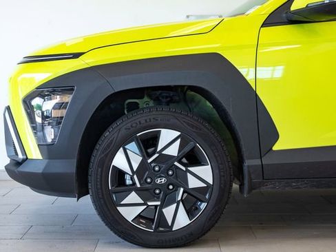 Certified 2025 Hyundai Kona SEL AWD/4WD image 28