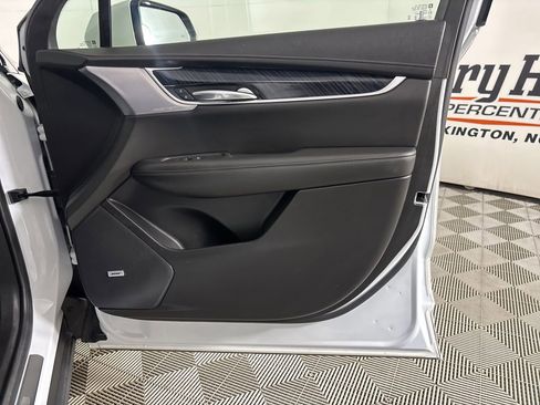 Used 2024 Cadillac XT6 Premium Luxury AWD/4WD image 27