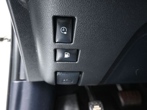 Used 2017 Toyota Prius Prime Advanced image 25