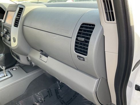 Used 2021 Nissan Frontier SV w/ Midnight Edition Floor Mats image 64