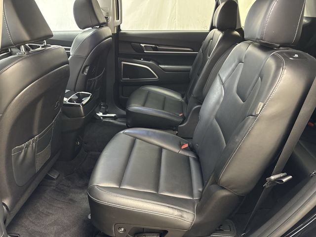 Used 2025 Kia Telluride S FWD image 13