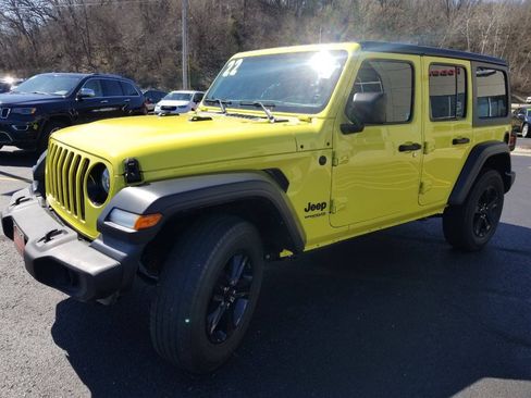 Used 2022 Jeep Wrangler Unlimited Sport AWD/4WD image 3