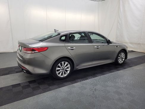 Used 2018 Kia Optima LX FWD image 10