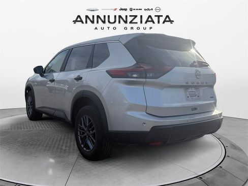 Certified 2024 Nissan Rogue S image 3