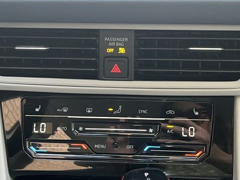 New 2026 Volkswagen Jetta SE FWD image 22