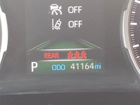 Used 2020 Toyota RAV4 XLE image 24