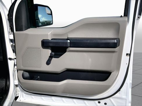 Used 2016 Ford F150 XL RWD image 16