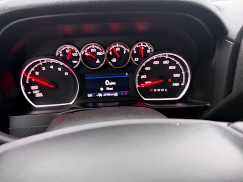 Used 2021 Chevrolet Silverado 1500 RST image 11