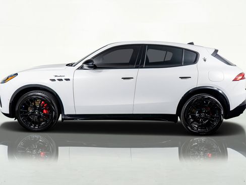 Used 2025 Maserati Grecale Modena image 16