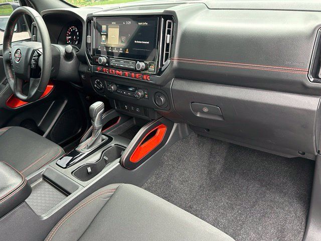 Used 2025 Nissan Frontier PRO-4X AWD/4WD image 28
