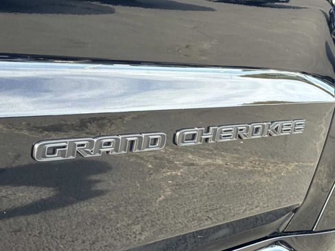 Used 2019 Jeep Grand Cherokee High Altitude image 28