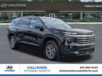 Used 2024 Chevrolet Traverse LT