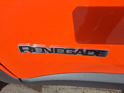 Used 2020 Jeep Renegade Latitude image 13