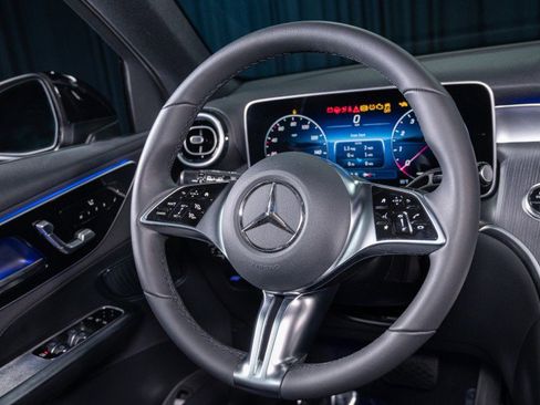 Used 2026 Mercedes-Benz GLC 300 4MATIC image 18