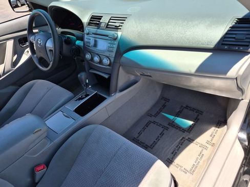 Used 2011 Toyota Camry LE FWD image 23