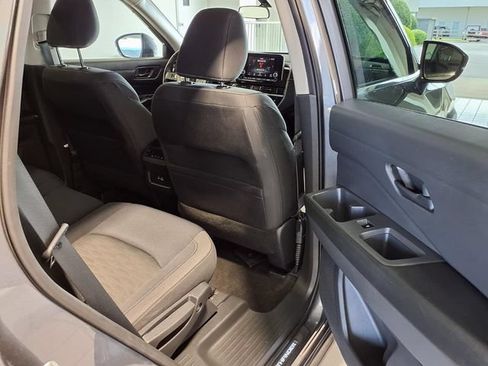 Used 2023 Nissan Pathfinder SV FWD image 25