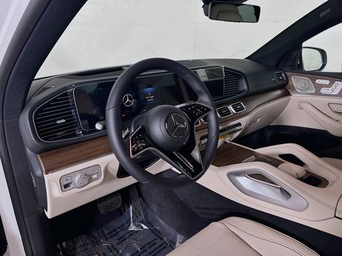 New 2026 Mercedes-Benz GLE 450 4MATIC Coupe image 9