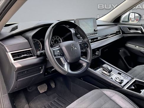 Used 2023 Mitsubishi Outlander SE AWD/4WD image 14