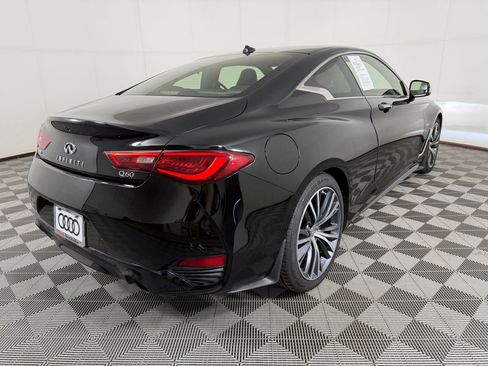 Used 2017 INFINITI Q60 3.0t w/ Premium Plus Package 3.0T AWD/4WD image 9