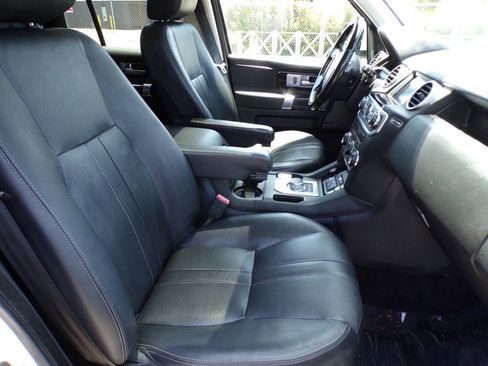 Used 2016 Land Rover LR4 HSE image 13