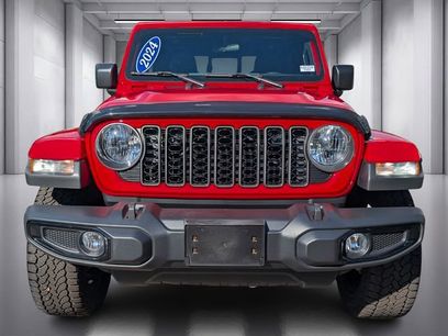 Used 2024 Jeep Gladiator Sport