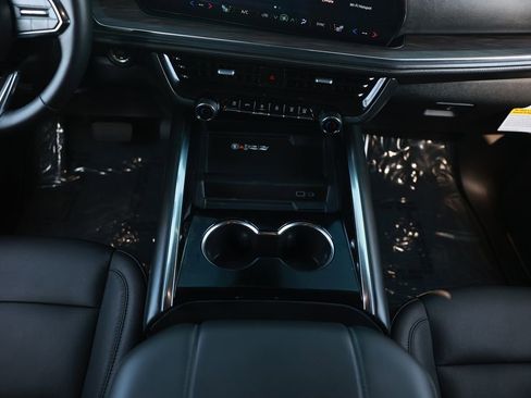 Used 2026 Chevrolet Tahoe Z71 w/ Z71 Off-Road Package image 27