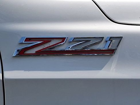 Used 2021 Chevrolet Suburban Z71 w/ Z71 Signature Package AWD/4WD image 26