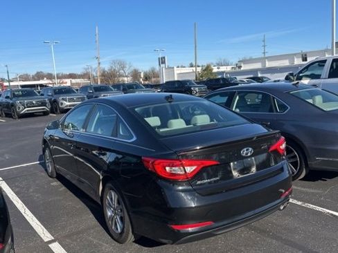 Used 2016 Hyundai Sonata SE w/ Cargo Package image 16