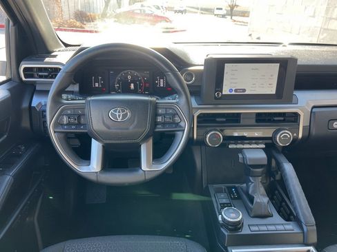 Used 2025 Toyota 4Runner SR5 image 19