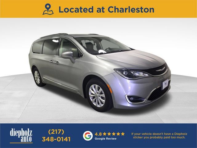 Used 2018 Chrysler Pacifica Touring-L FWD image 1