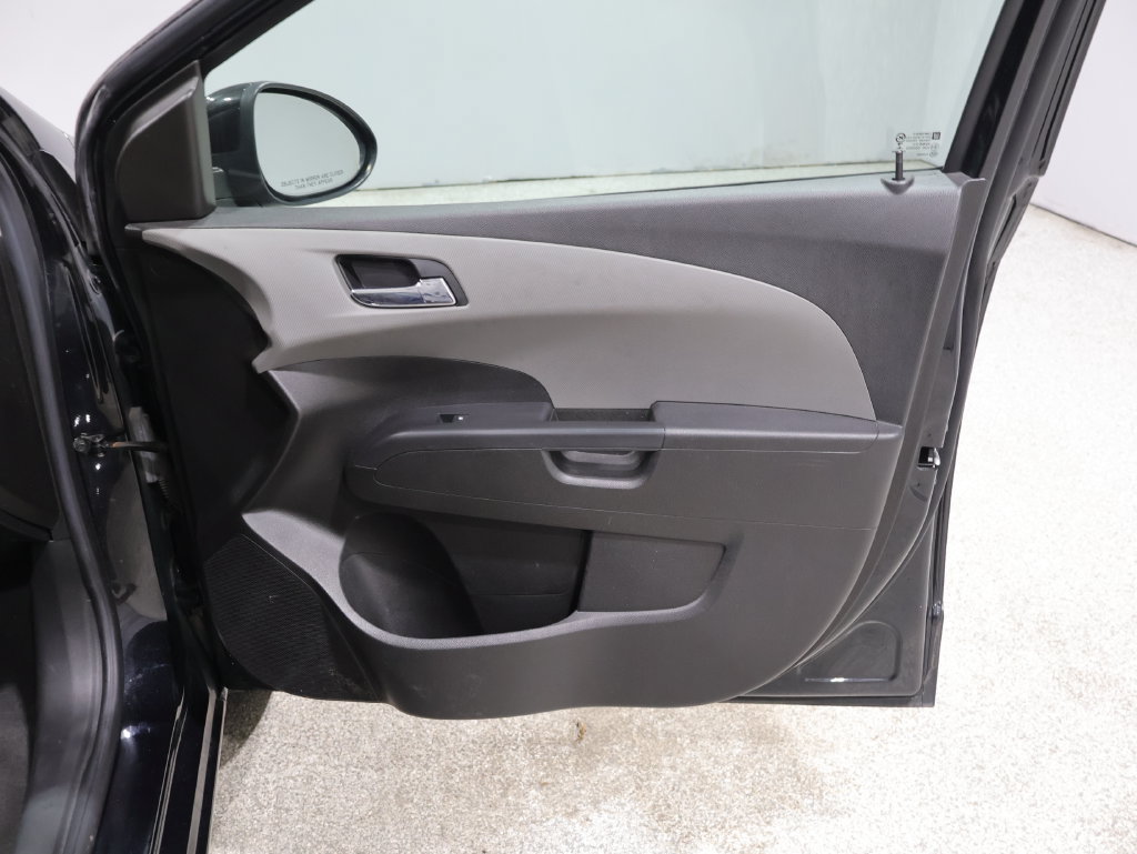 Used 2015 Chevrolet Sonic LTZ FWD image 22