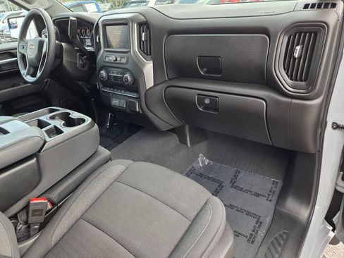 Used 2025 Chevrolet Silverado 1500 Custom w/ Turbomax Blackout Package AWD/4WD image 17