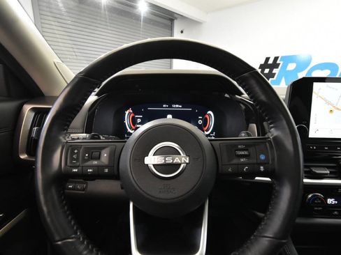 Used 2022 Nissan Pathfinder Platinum w/ Cargo Package image 27