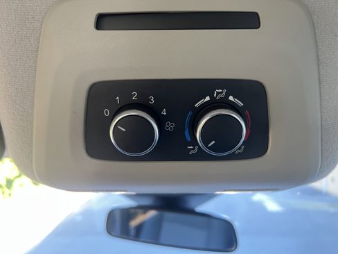 Used 2021 Ford Transit 350 XLT image 25