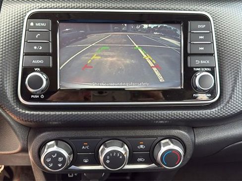 Used 2023 Nissan Kicks S image 19