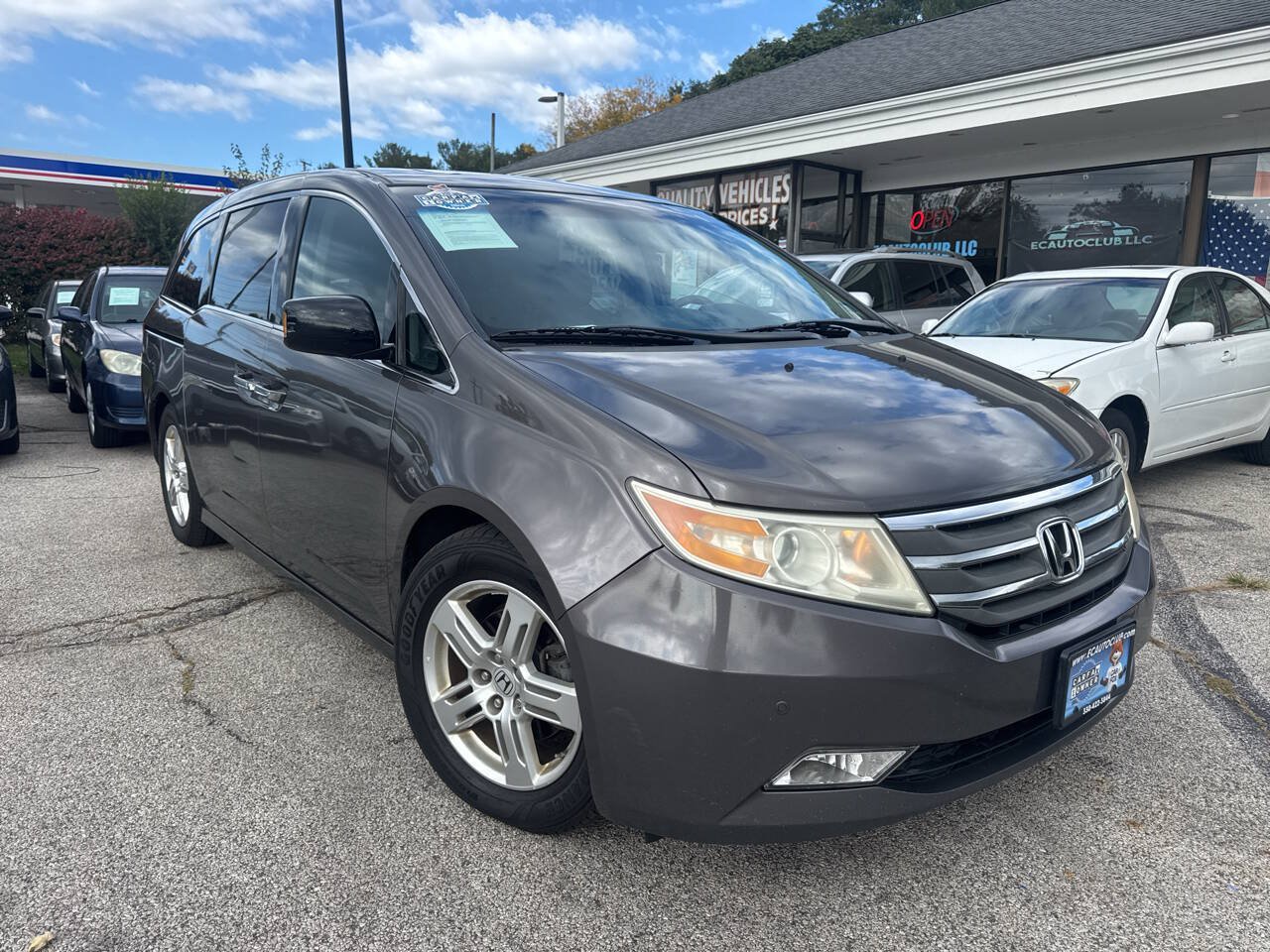 Used 2012 Honda Odyssey Touring Elite image 2