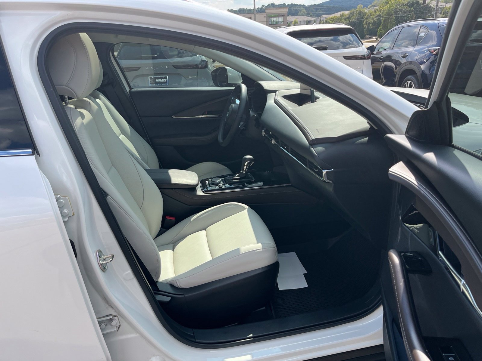 Certified 2025 MAZDA CX-30 AWD 2.5 S w/ Premium Package image 37