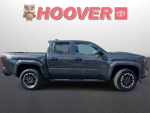 Used 2025 Toyota Tacoma TRD Sport RWD image 2
