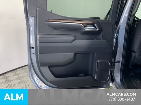 Used 2025 GMC Sierra 1500 Elevation w/ Preferred Package image 30