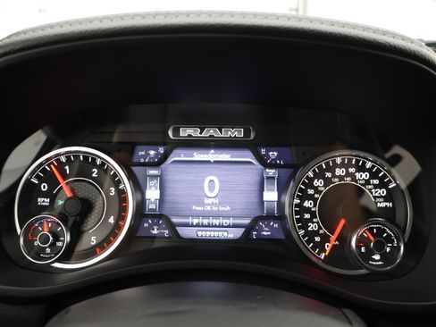 Used 2023 RAM 2500 Laramie AWD/4WD image 10