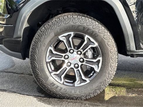 Used 2023 GMC Canyon AT4 image 33