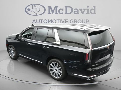 Used 2022 Cadillac Escalade Premium Luxury Platinum AWD/4WD image 37