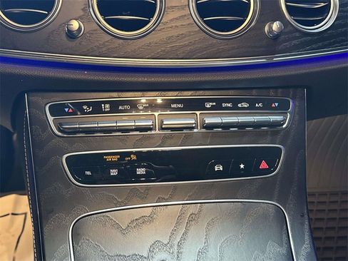 Used 2022 Mercedes-Benz E 350 4MATIC Sedan image 28