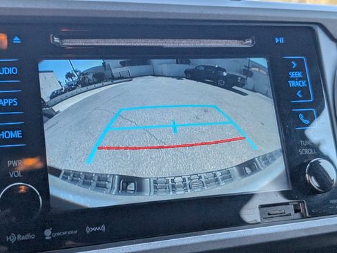 Used 2019 Toyota Tacoma TRD Sport w/ Technology Package RWD image 6
