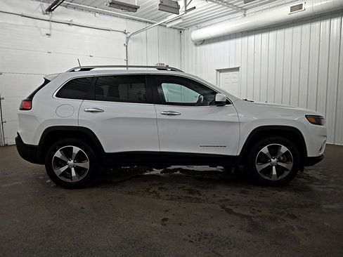 Used 2020 Jeep Cherokee Limited image 36