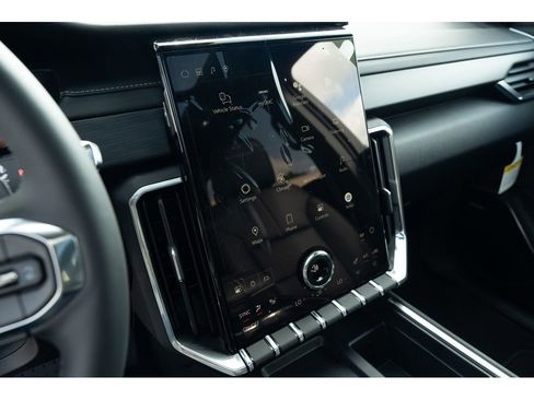 New 2026 GMC Acadia Elevation image 24