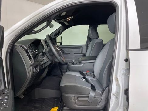 New 2024 RAM 5500 Tradesman w/ Chrome Appearance Group image 3