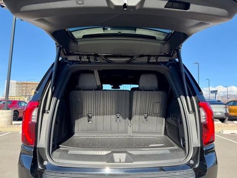 Used 2025 GMC Yukon Denali AWD/4WD image 13
